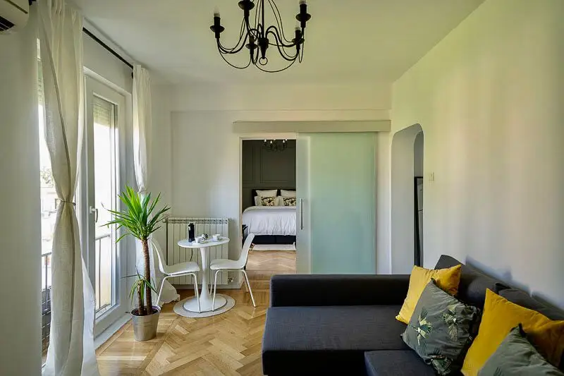 Apartament superb de 2 camere, situat în zona Floreasca – Compozitorilor, cu vedere către strada Chopin.